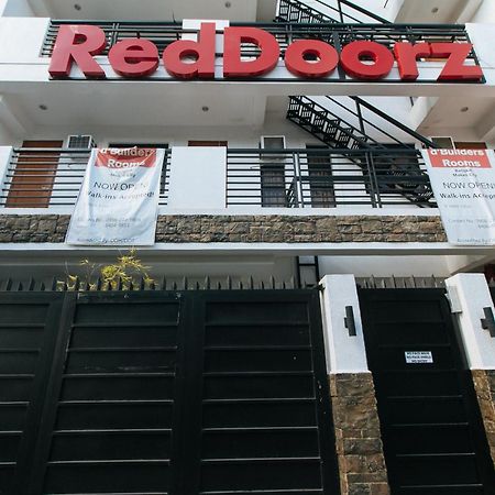 Reddoorz At Dbuilders Rooms Bangkal Makati San Pedro Makati Exterior foto