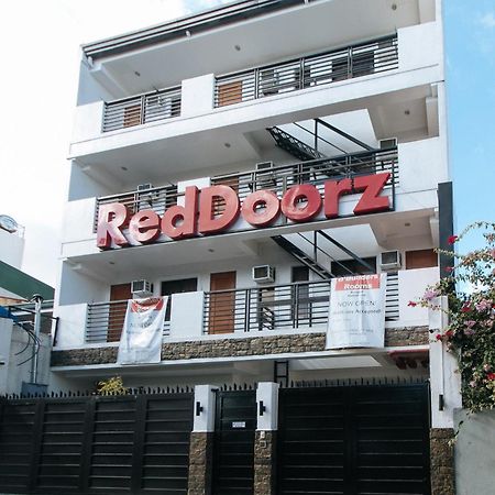 Reddoorz At Dbuilders Rooms Bangkal Makati San Pedro Makati Exterior foto