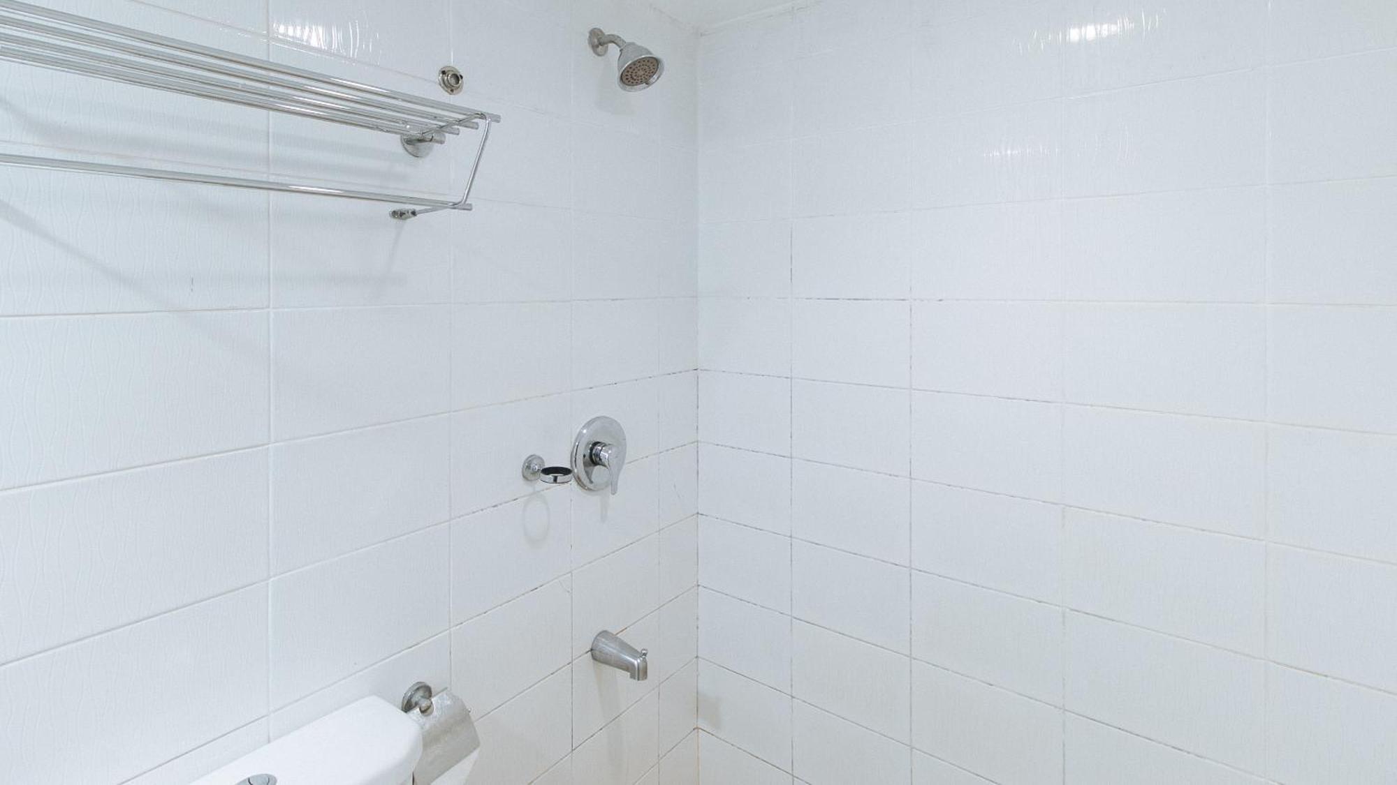 Reddoorz At Dbuilders Rooms Bangkal Makati San Pedro Makati Exterior foto