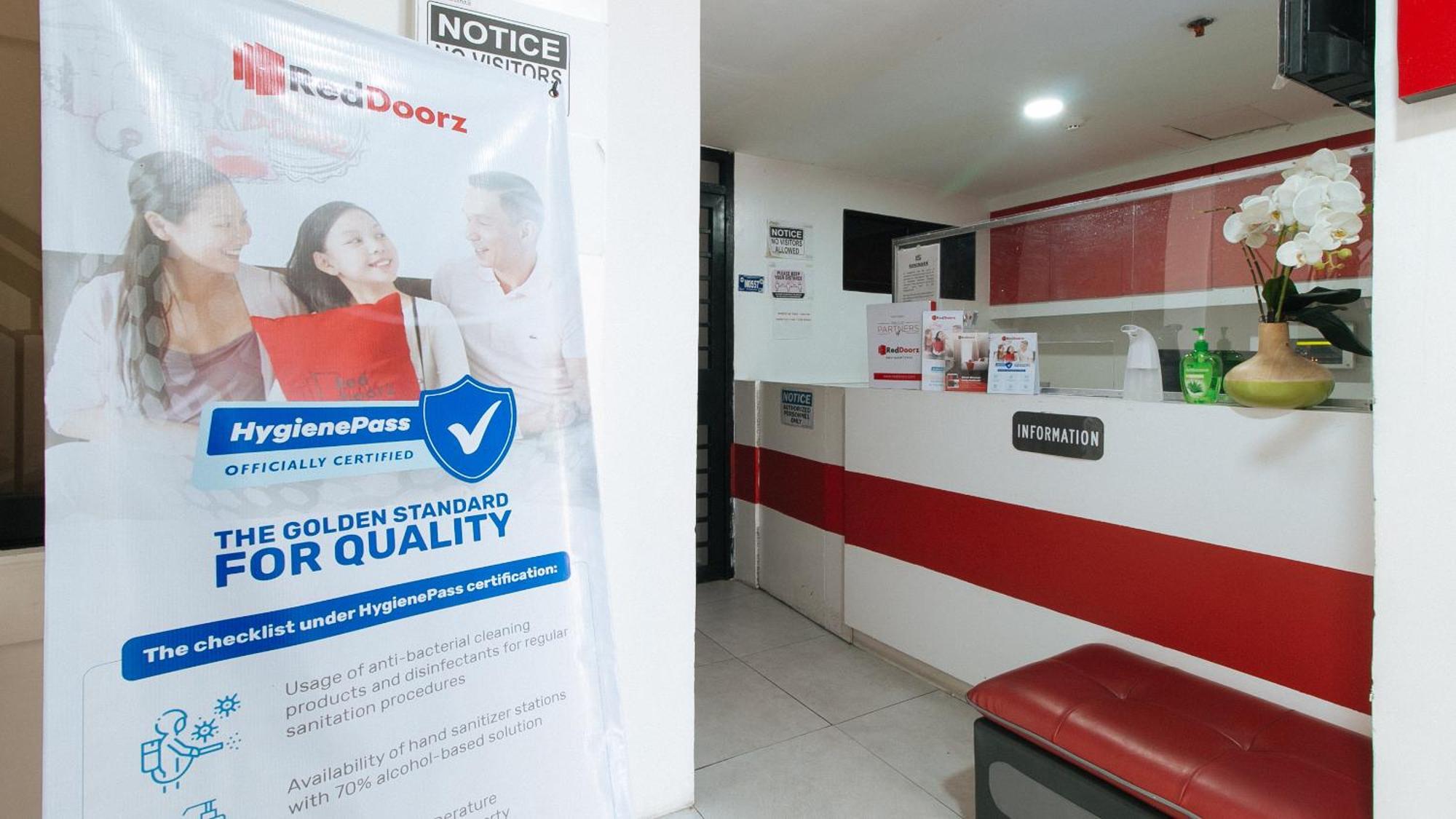 Reddoorz At Dbuilders Rooms Bangkal Makati San Pedro Makati Exterior foto