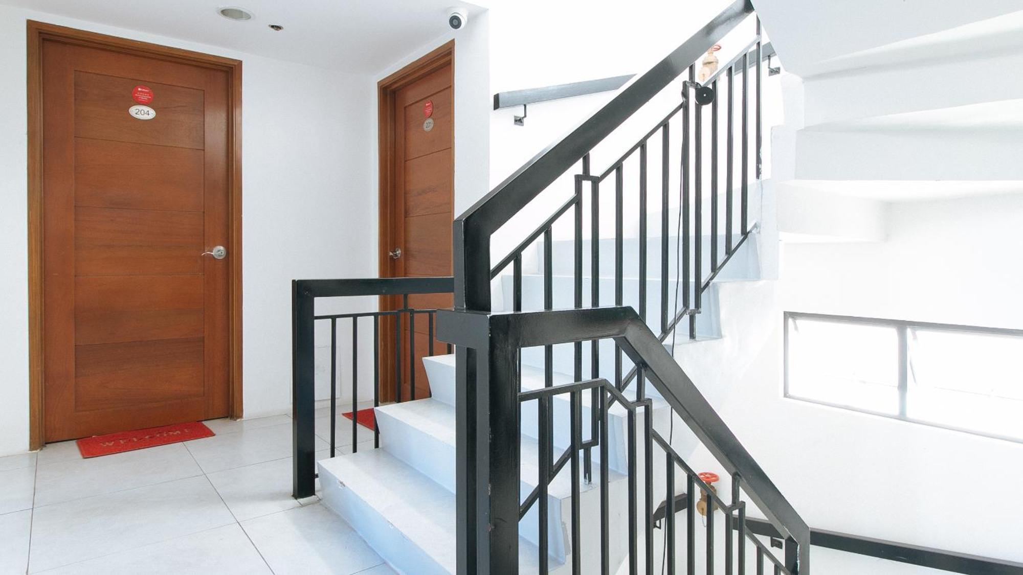 Reddoorz At Dbuilders Rooms Bangkal Makati San Pedro Makati Exterior foto